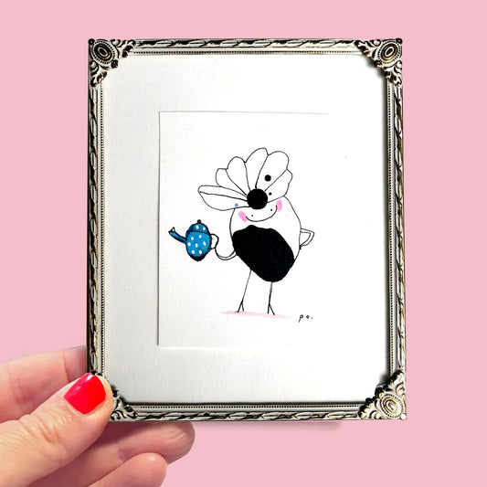 Kvinde med blå tepotte